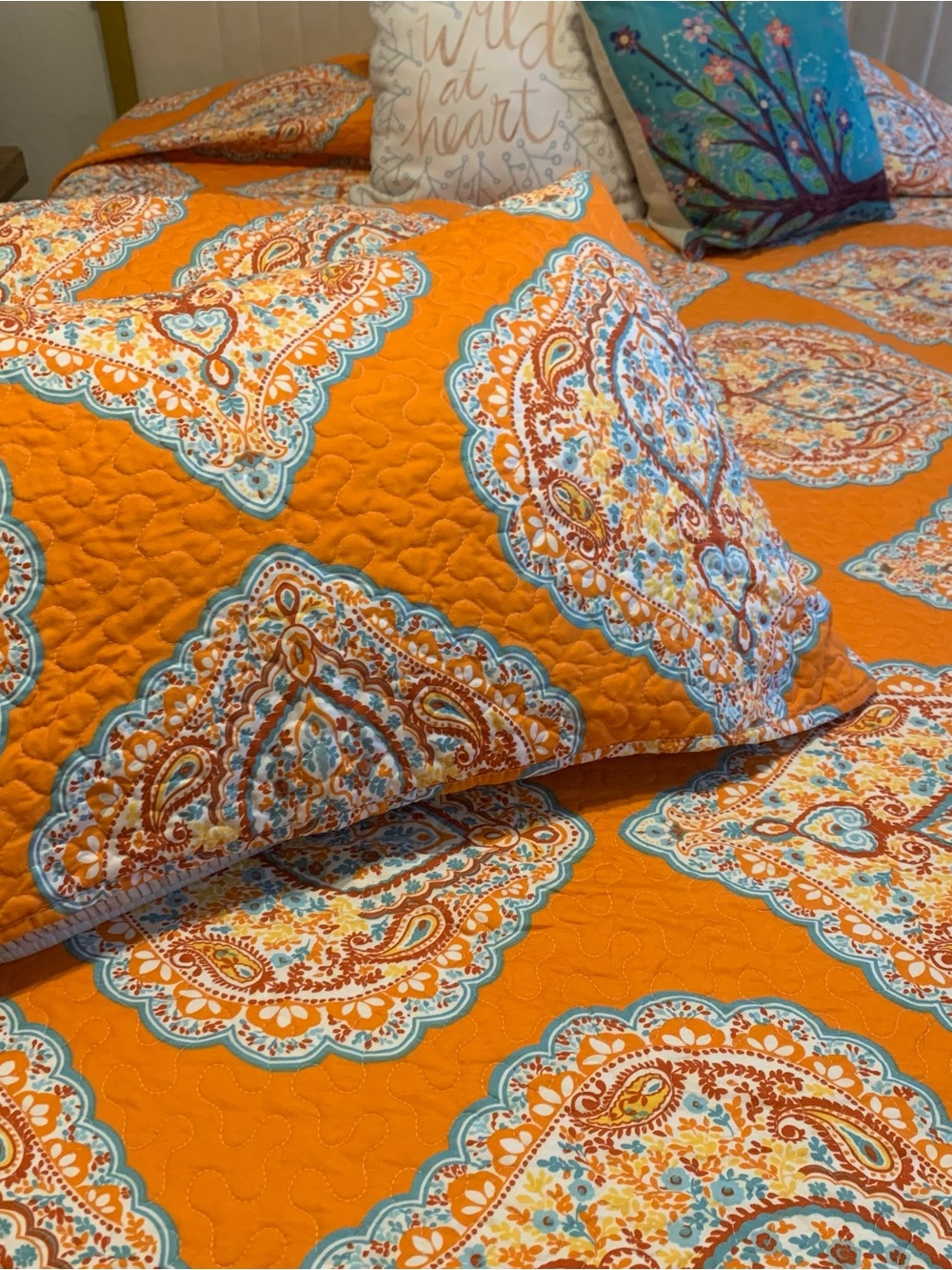 Orange Boho Paisley Quilted Bedspread reversible Teal Blue accents 2 shams King